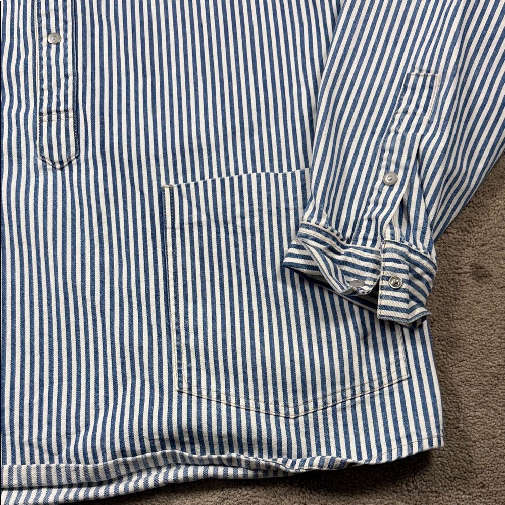 Men's Blue and White Striped Casual Shirt - Picture 6 of 9